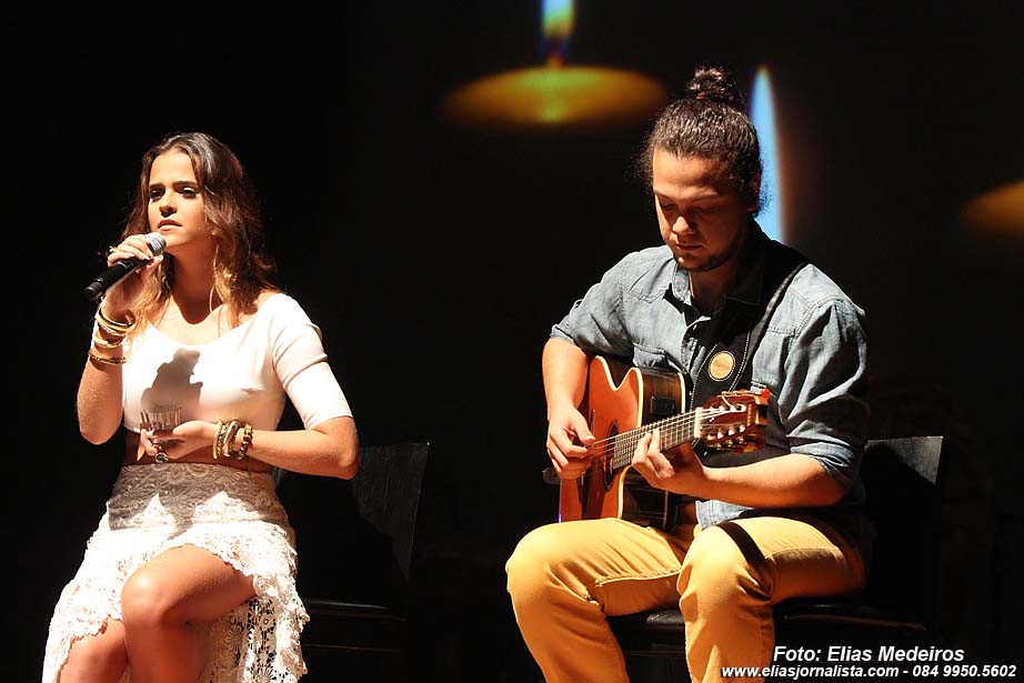 Camila Masiso e o músico Diogo Guanabara 1