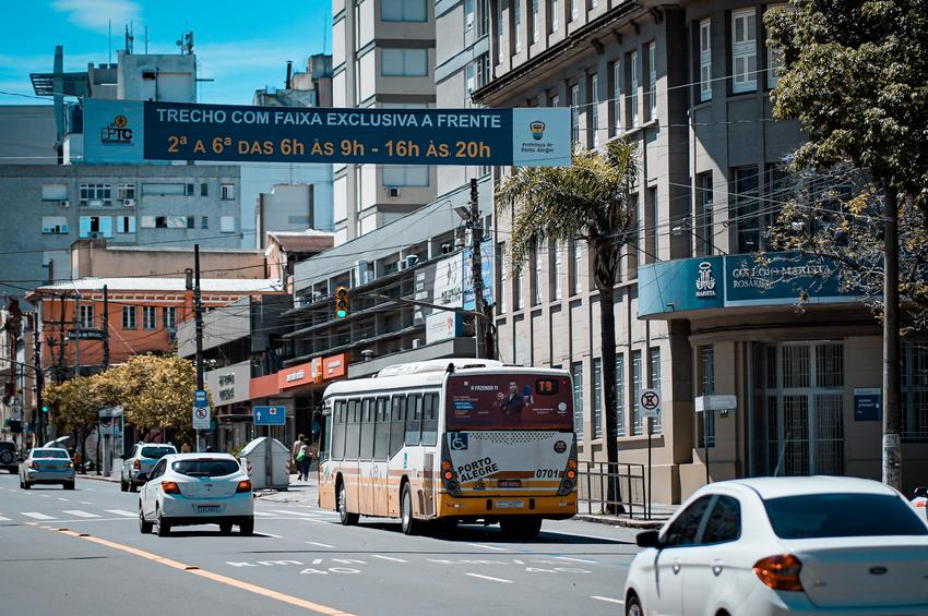 RS: Prefeitura de Porto Alegre entrega novas faixas exclusivas de ônibus 9 LRM EXPORT 475759826210771 20191019 110644945