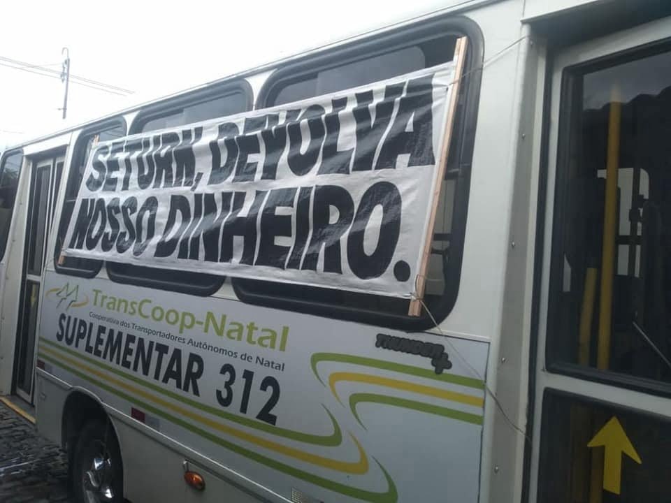 Natal: Permissionários do transporte alternativo protestam e paralisam circulação 10 WhatsApp Image 2020 06 08 at 09.23.43