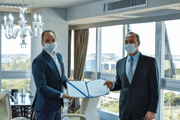 CNT e Autotrac assinam acordo de cooperação 2 86308bc4 cf6d 44c4 bea0 aeff2ff5620b CorteRetangular