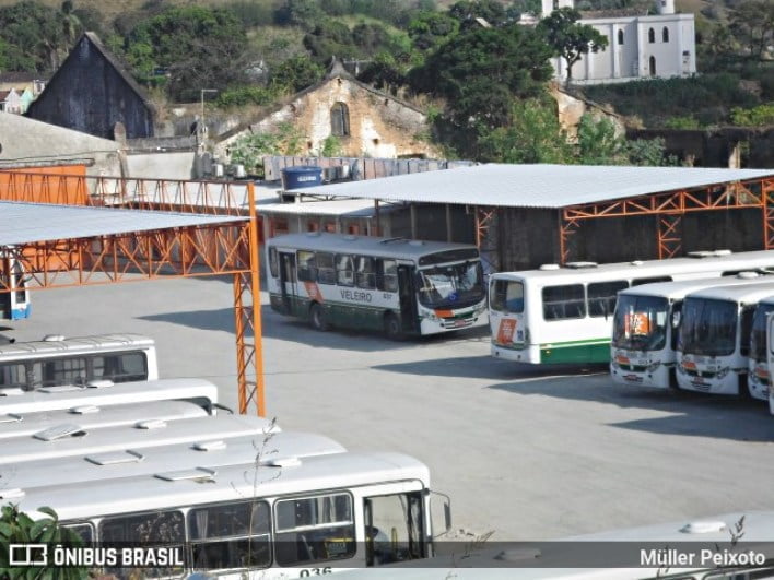 fe52a1f57d1809ed5dec1f5b9b5df6b2