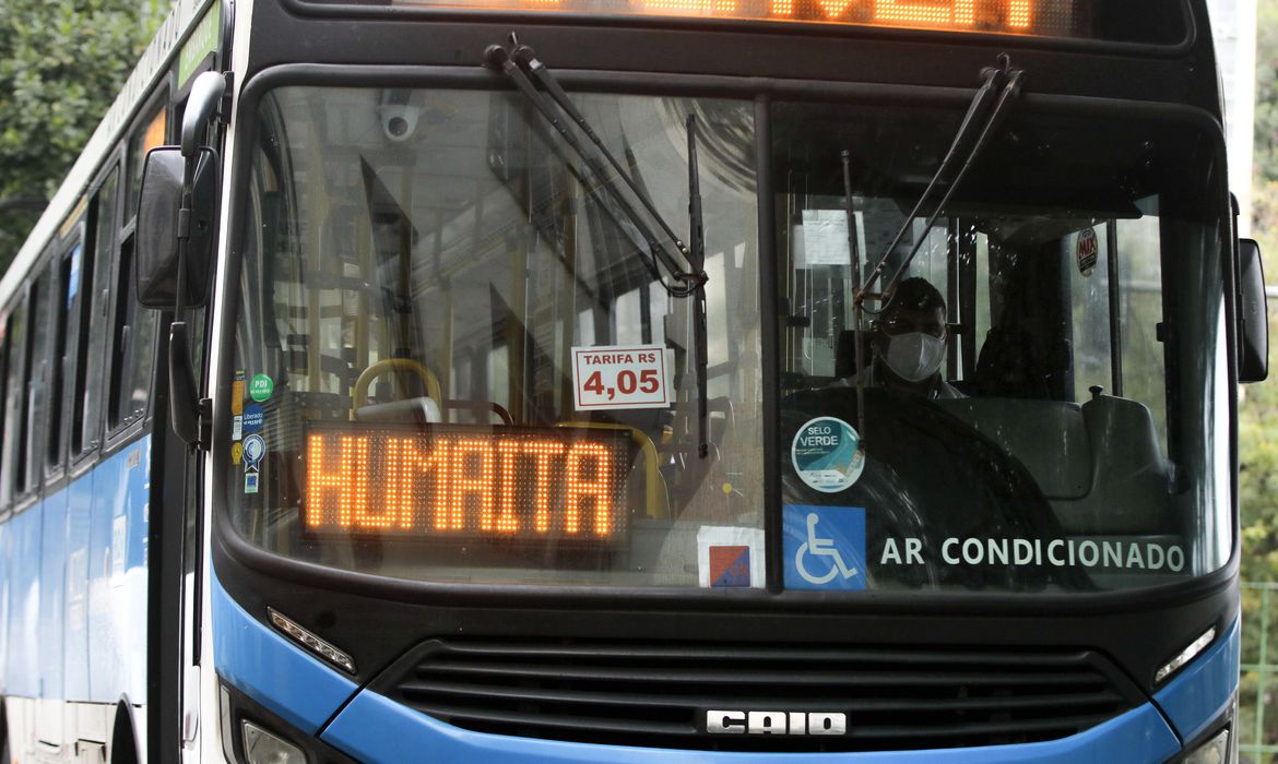 RJ: Ônibus do Rio devem ficar com janelas abertas e sem ar-condicionado durante o verão