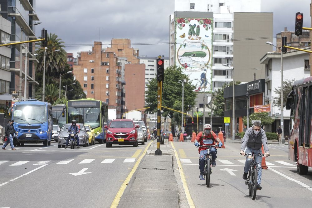 ciclovias alternativa ao lotado sistema de onibus de bogota