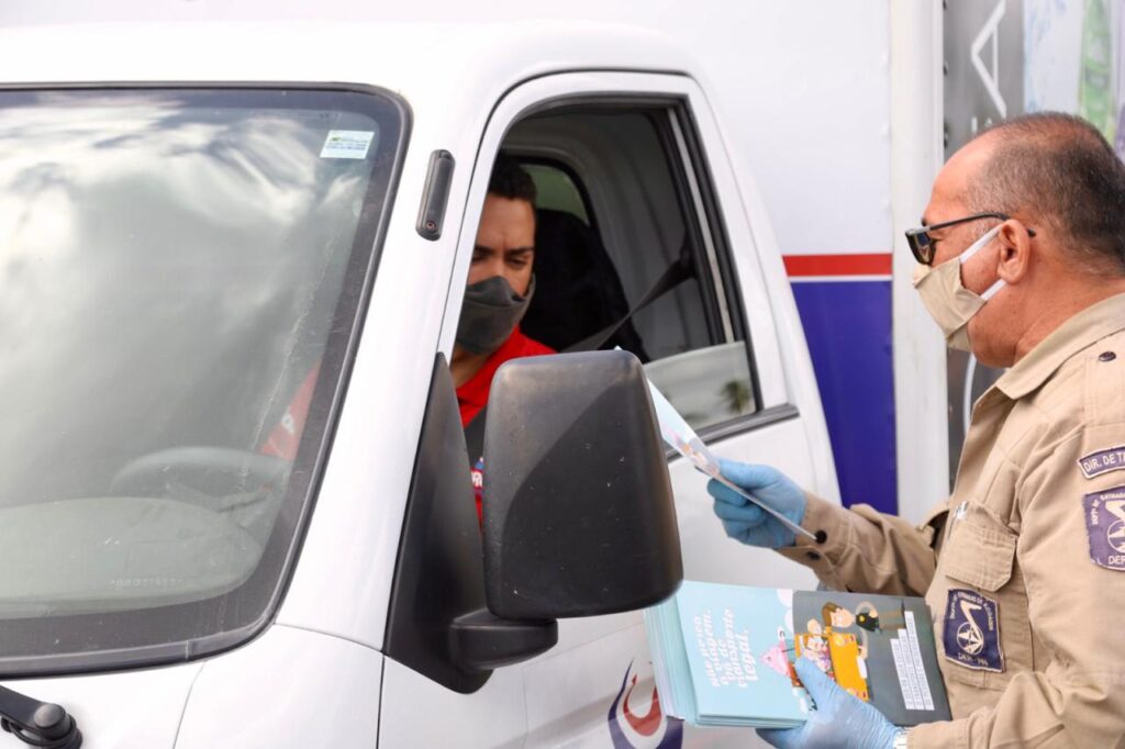 DER-RN realiza blitz educativa contra transporte ilegal 2 IMG000000000240992