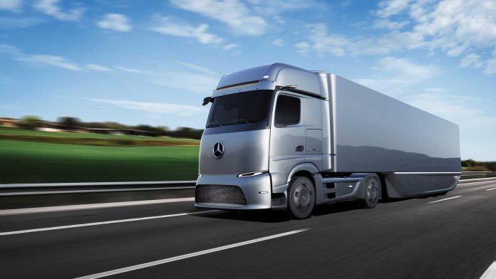 Mercedes-Benz apresenta linha de caminhões elétricos 2 eletrico mercedes 696x392 1