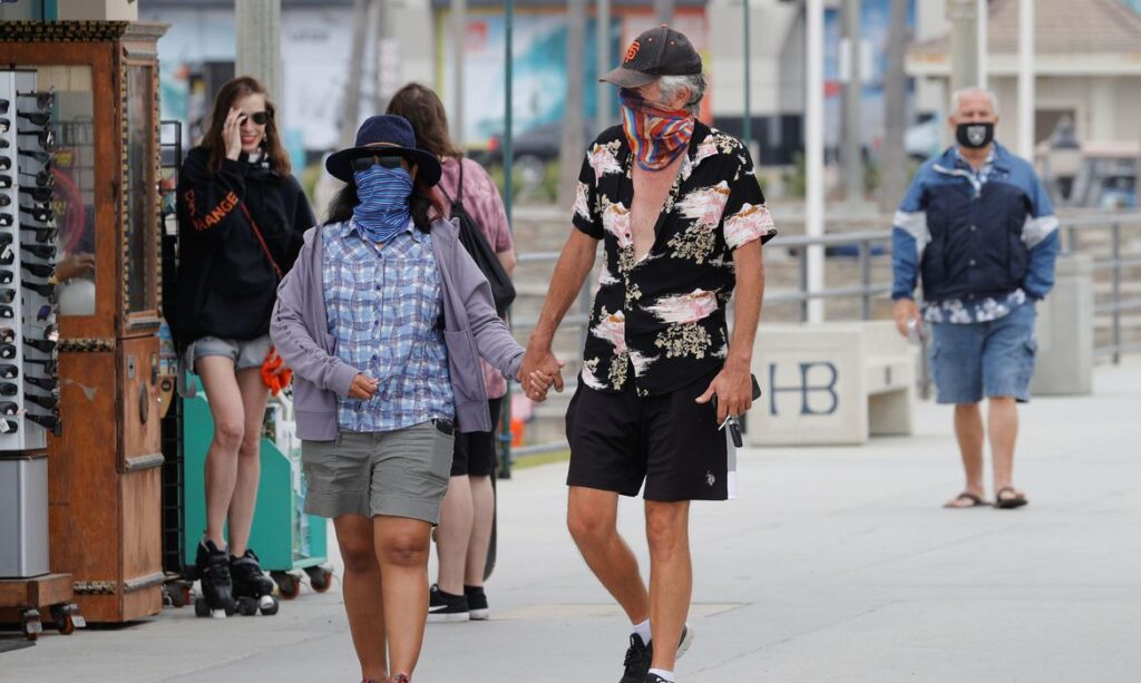 Estados Unidos pedem uso obrigatório de máscara em aviões e trens 2 coronavirus california2307200545