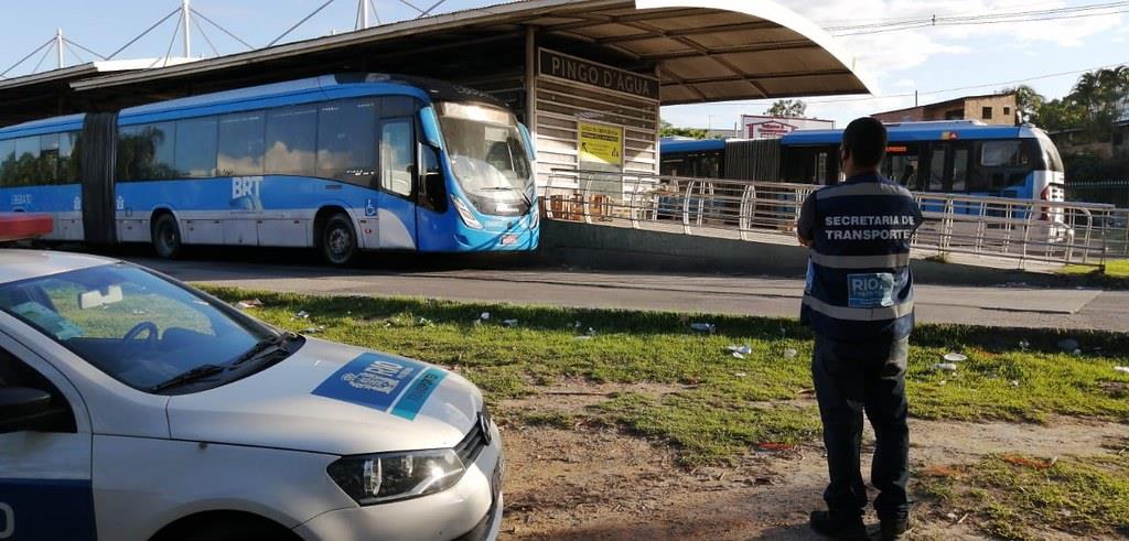 Candidatos no Rio de Janeiro priorizam ônibus e BRTs 6 ontem 22 agentes vistoriavam estacoes no brt transoeste1