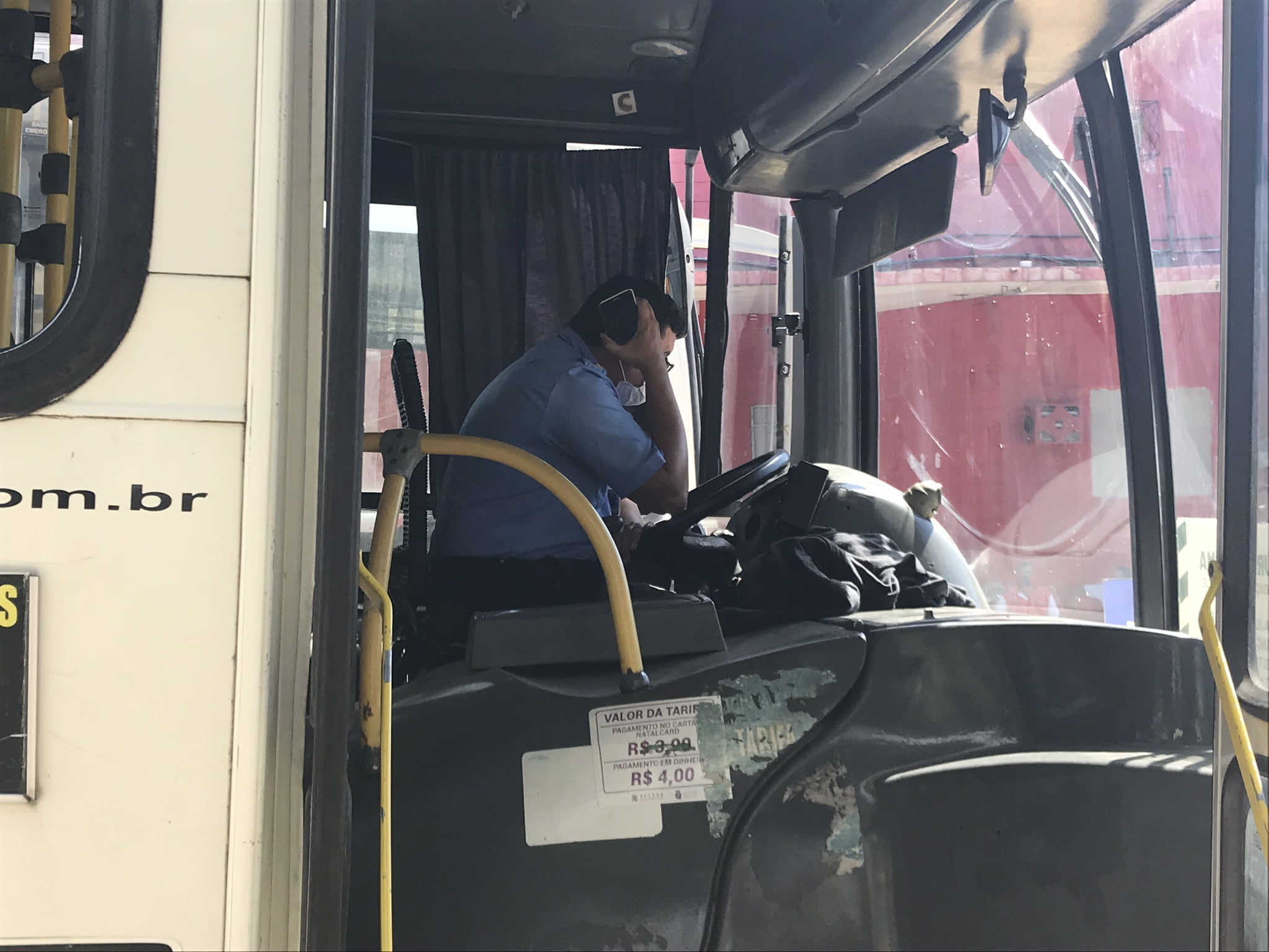 Câmara: Projeto acaba com exame toxicológico para motoristas de ônibus e caminhões