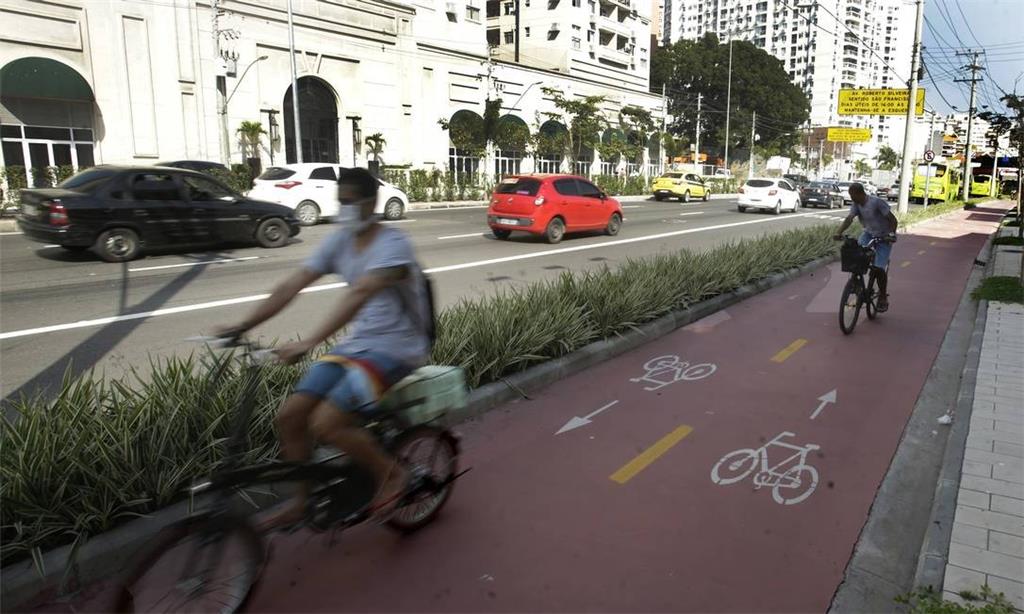 Bicicleta e apps: os meios mais seguros, segundo os que não dirigem 6 ciclistas em niteroi rj para evitar contaminacao