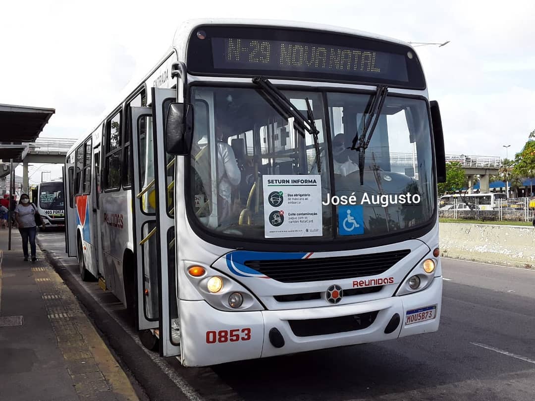 Bolsonaro veta repasse de R$ 4 bi ao transporte público em estados e municípios