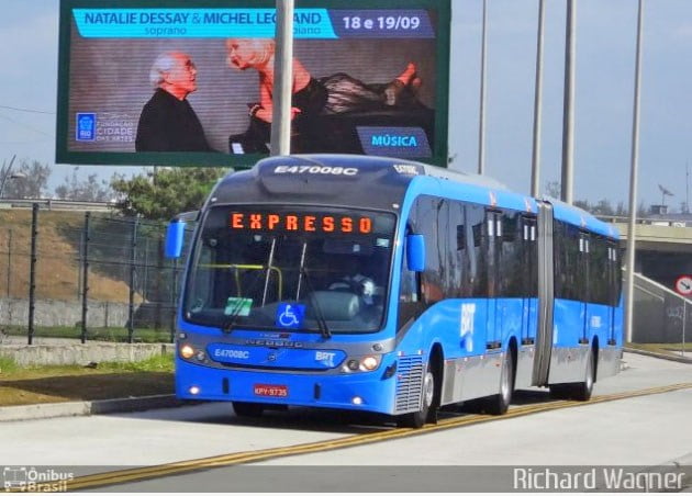 Vídeo: Ônibus do BRT Rio surge saltando de quebra-mola na Zona Norte em alta velocidade 4 Sem Titulo 11 9