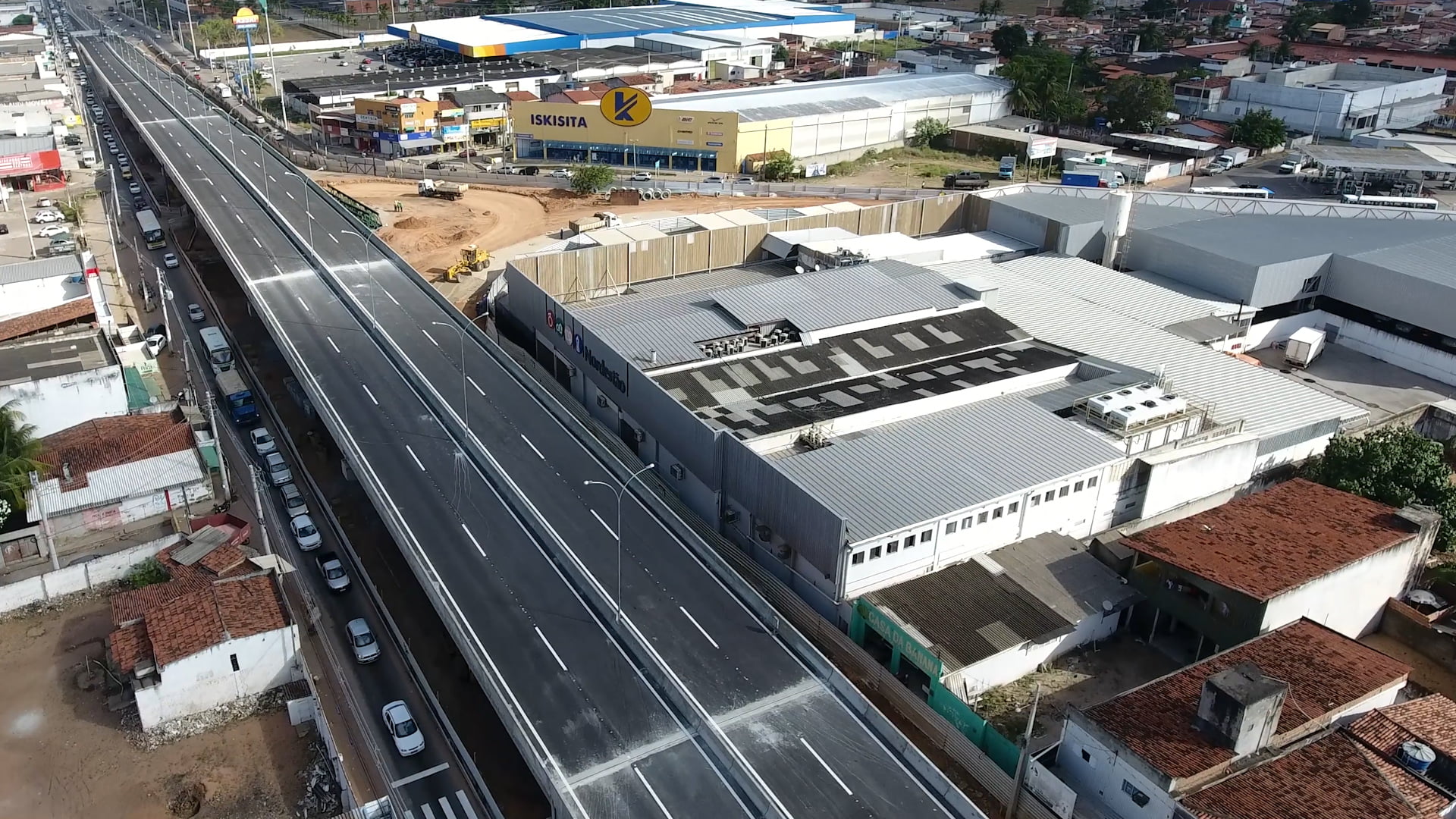 Ministro da Infraestrutura libera o tráfego de veículos na travessia superior do viaduto do Gancho do Igapó