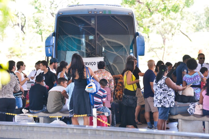Prefeitura do Rio proíbe entrada de ônibus, vans e outros veículos fretados na cidade entre os dias 12 e 22 deste mês 10 Antonio Cruz Agencia Brasil Movimento de passageiros na rodoviaria interestadual de Brasilia 24122015003 850x566 1