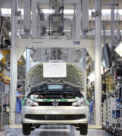 Trimestre fecha em queda e março é o melhor mês de vendas do ano