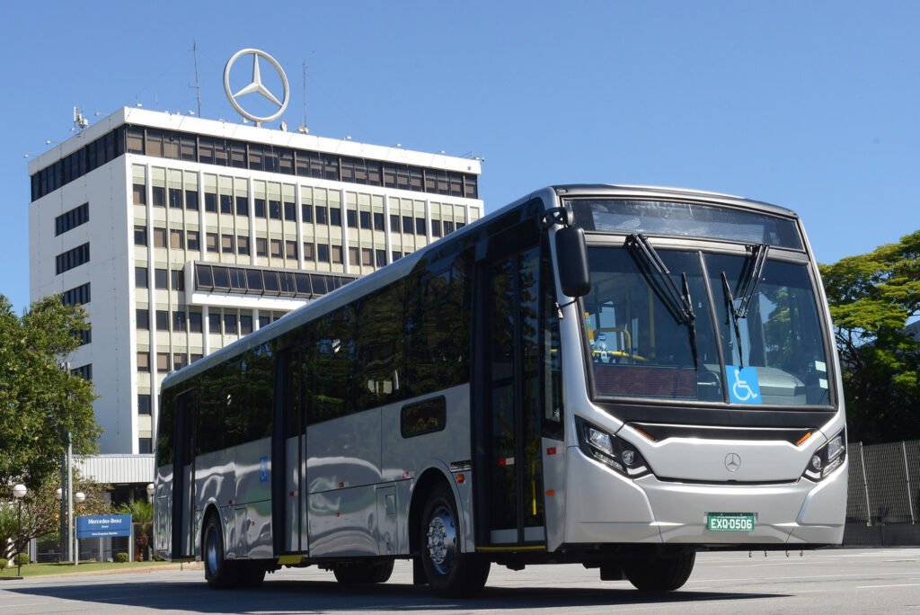 MG: O-500 Super Padron, da Mercedes-Benz, passa a circular nas ruas de Belo Horizonte 2 Onibus MB urbanoSITE Technibus