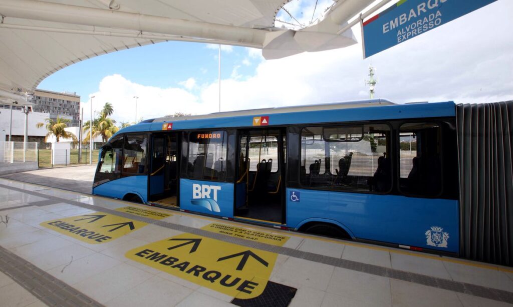 Prefeitura do Rio intervém no sistema BRT e anuncia nova licitação 1 brt rio