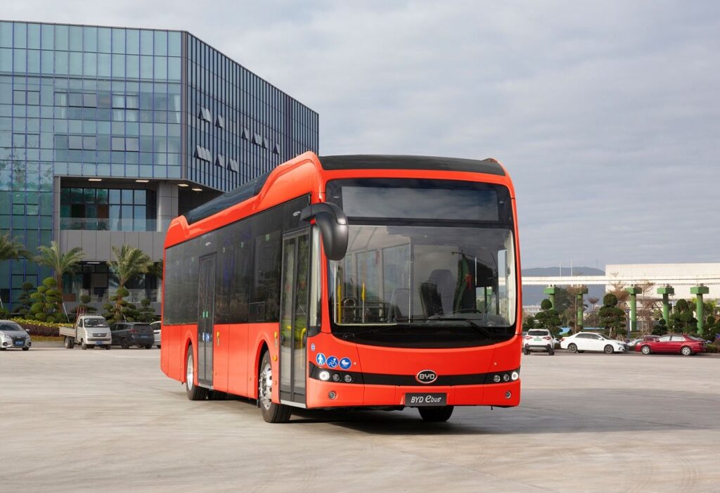 Operadora de transportes Deutsche Bahn, na Alemanha, faz pedido de cinco ônibus elétricos BYD de última geração 2 file Diario do Transporte