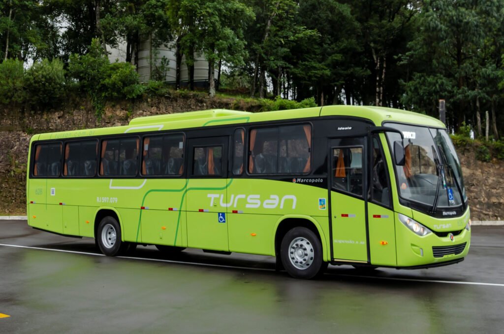 Tursan Turismo amplia frota para atender segmento de fretamento 2 04062021 MP Tursan Frente direita 2 Secco