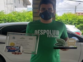 Fetronor: Técnico Eberton Gomes recebe troféu e certificado de maior produtividade do VII Prêmio TransportAr 2 Eberton melhor tecnico 01 6074a9f29c5b6