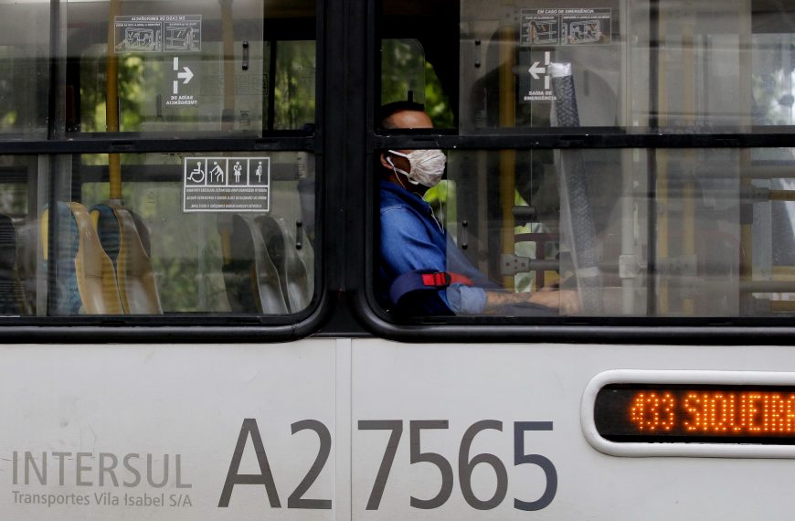Frota reduzida amplia riscos para quem depende do transporte público