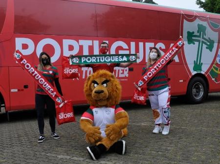 Lusa tem novo ônibus e não, não foi presente do São Paulo 7 torcedores da portuguesa