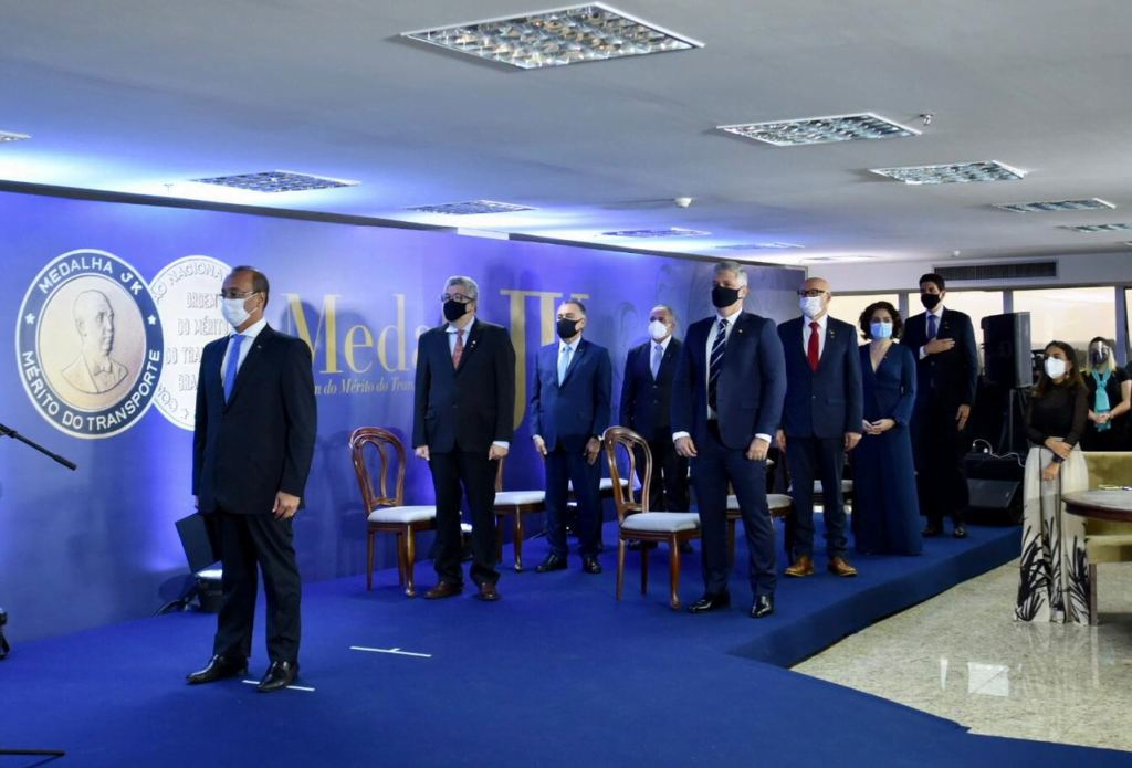 CNT homenageia 13 personalidades com a Ordem do Mérito do Transporte Brasileiro 1 f9976f8d CNT