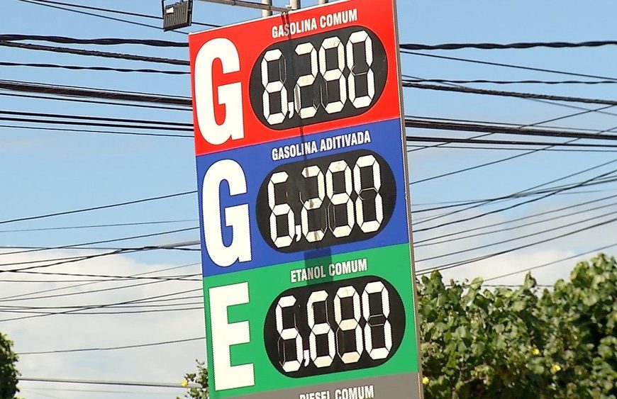 Preço do litro da gasolina comum tem novo aumento e chega a R$ 6,29 em Natal