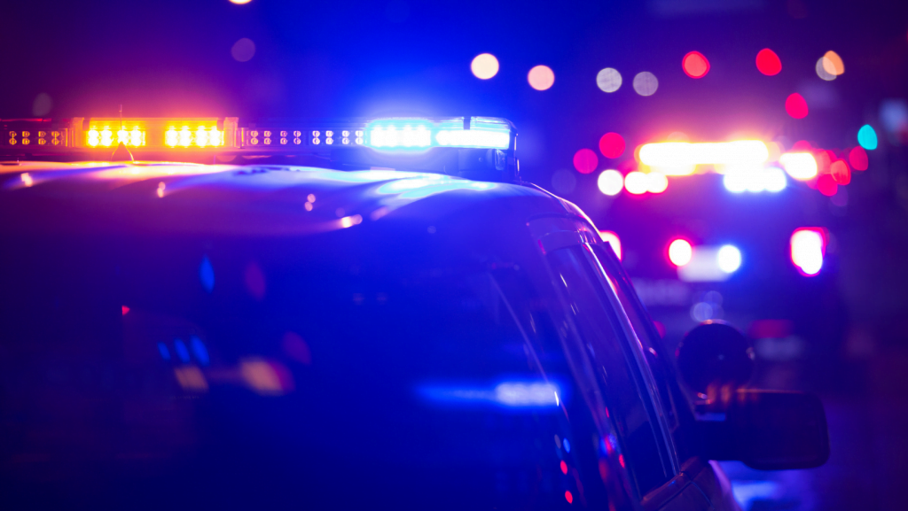 Criminoso se passa por passageiro, assalta ônibus com 40 pessoas e rouba arma de PM 2 POLICIA