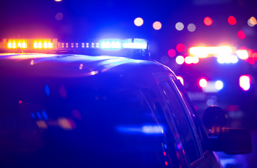 Criminoso se passa por passageiro, assalta ônibus com 40 pessoas e rouba arma de PM