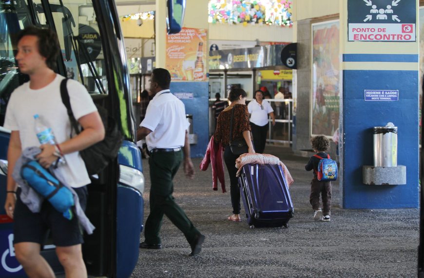 Tarifa de ônibus sofre reajuste na região metropolitana de Salvador