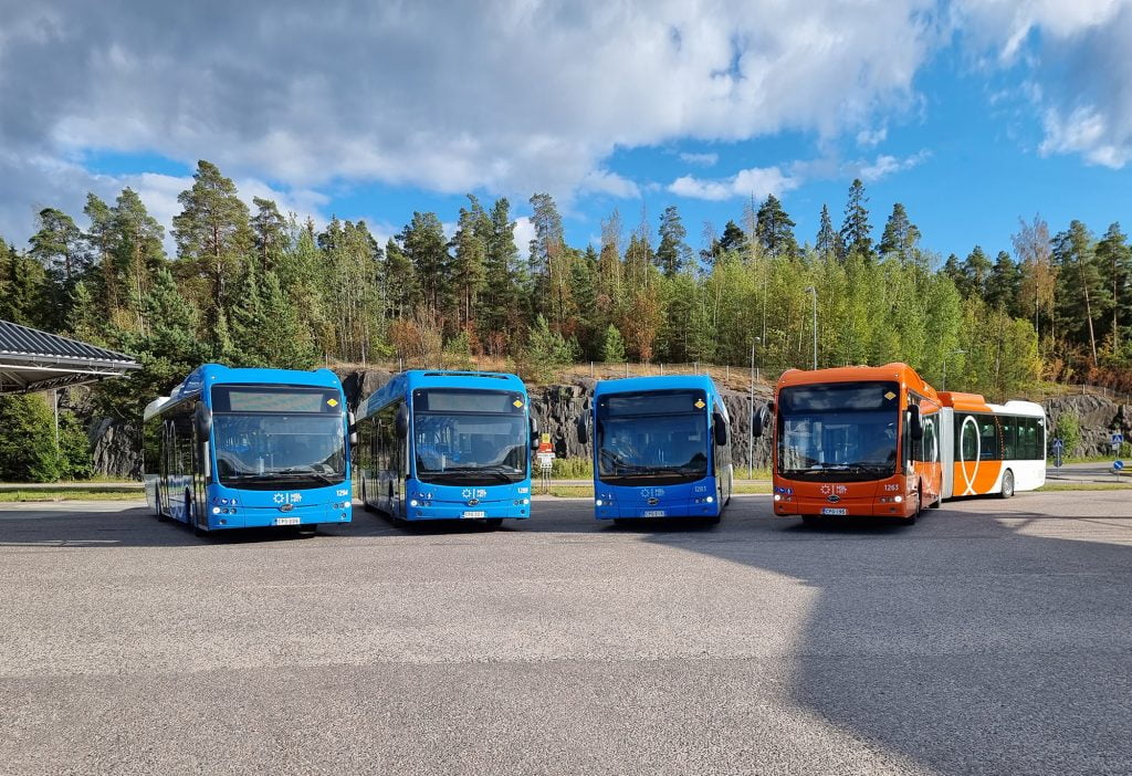 Internacional: Primeiros ônibus 100% elétricos BYD chegam à capital da Finlândia 10 BYD Helsinki Delivery 2 BYD