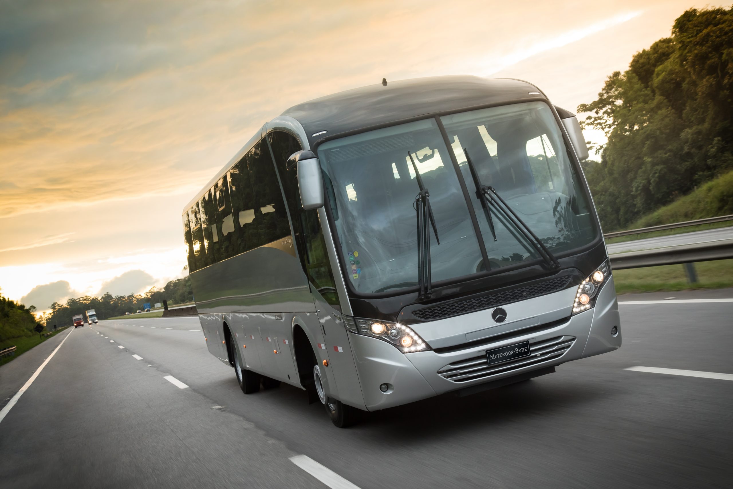 Vendas de ônibus podem voltar ao nível pré-pandemia se houver peças, diz Mercedes-Benz