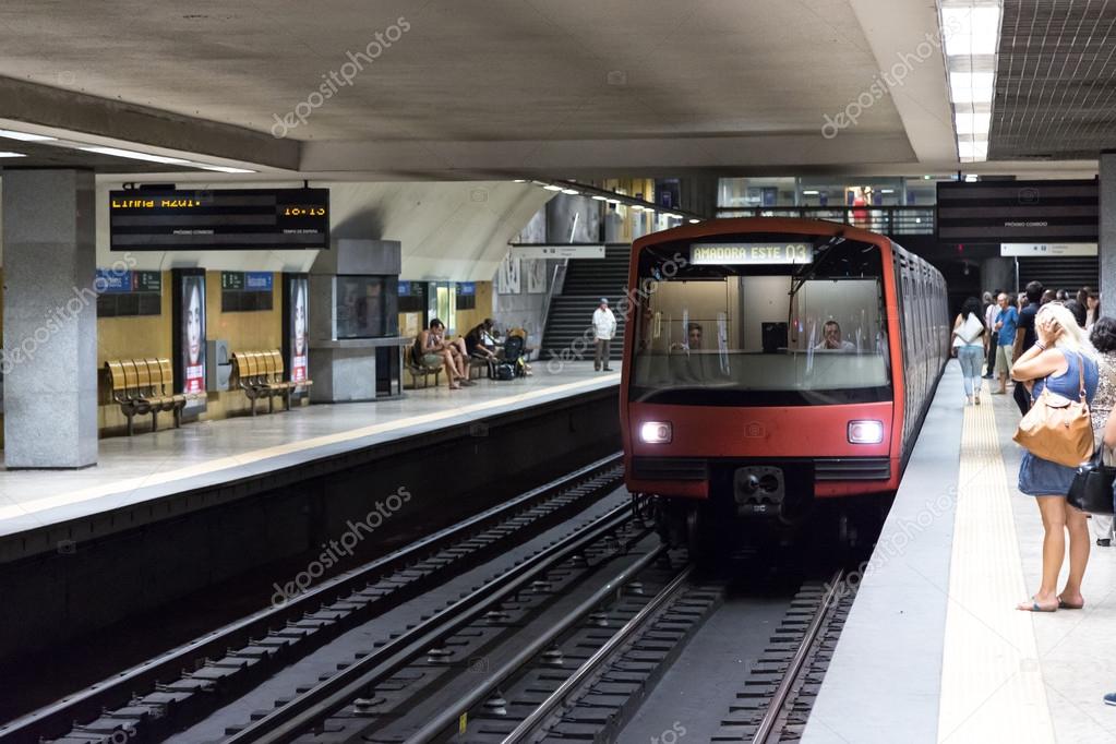 metro de lisboa um dos sistemas da rede publica apoiado