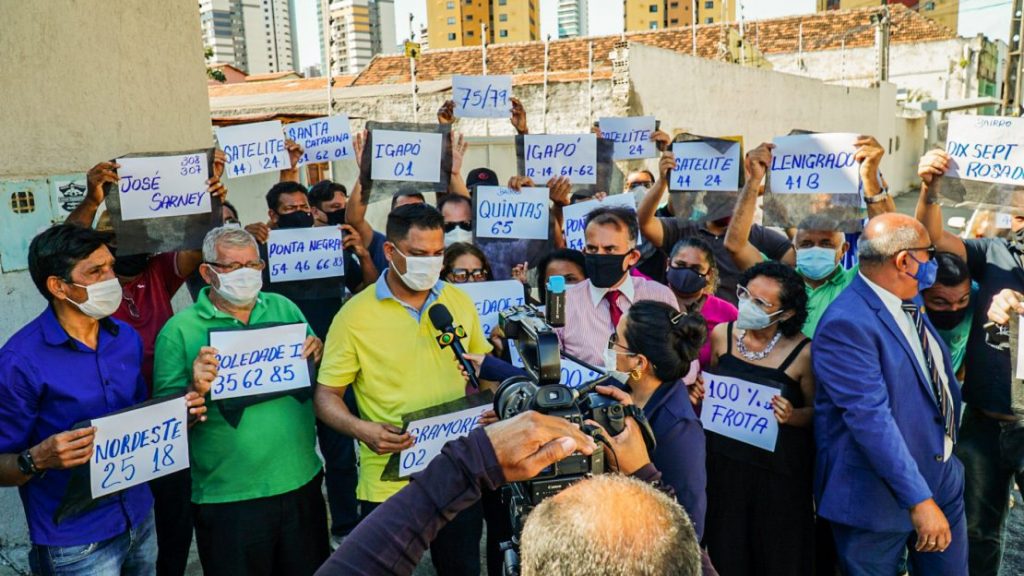 População realiza ato na STTU e cobra retorno de linhas de ônibus em Natal 10 DSC08683 1110x624 1