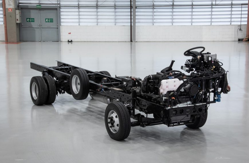 VW apresenta o micro-ônibus Volksbus 10.160 OD