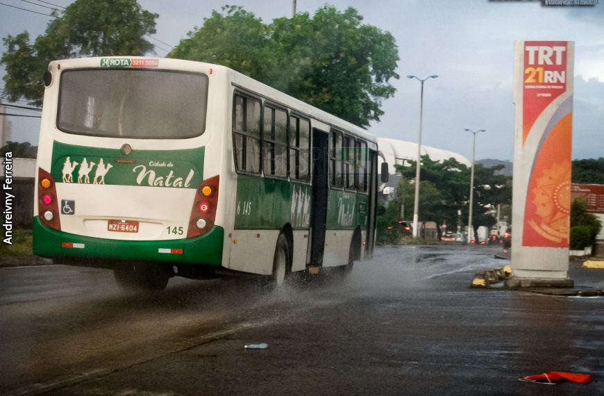 Após ameaça de greve, Sintro negocia com empresas no TRT