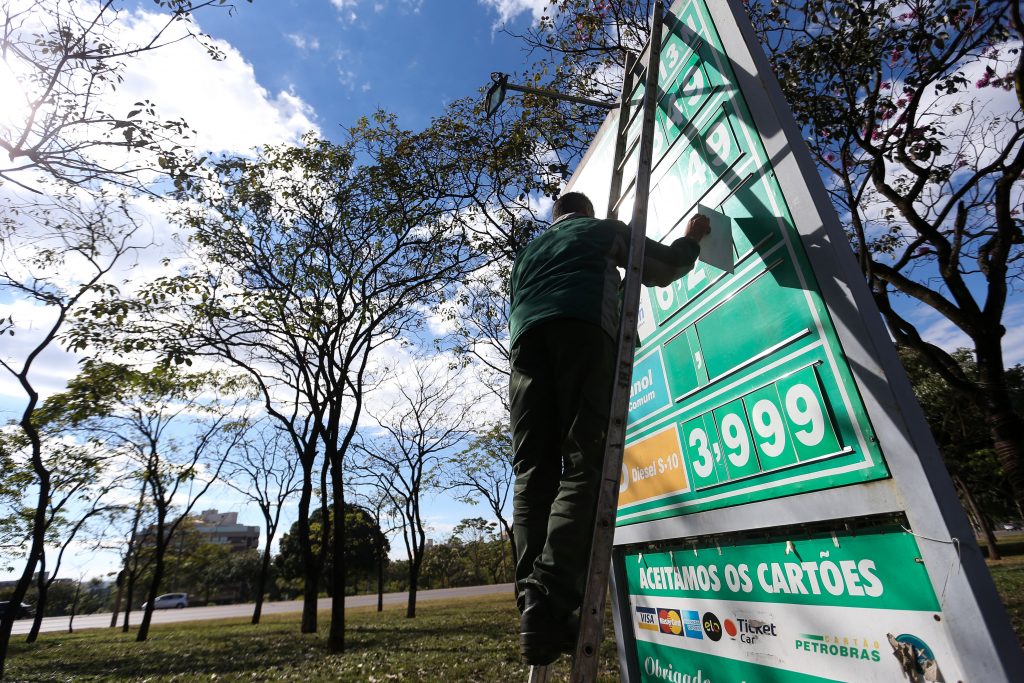 Preço do diesel registra variações significativas por todo o país 2 mcamgo edit 04061808088 Agencia Brasil