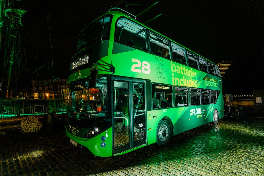 Internacional: Empresa do Reino Unido zera emissão de poluentes com a implantação de ônibus elétricos BYD 5 1 3 BYD