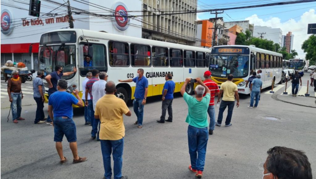 Rodoviários fazem protesto e bloqueiam trânsito em Natal 2 258168 Tribuna do Norte