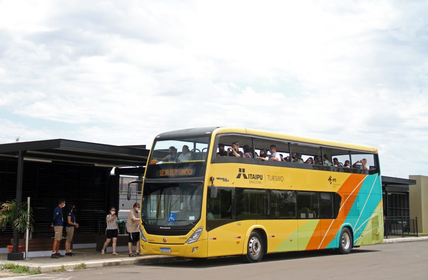 PR: Marcopolo fornece novos ônibus para a Fundação Parque Tecnológico Itaipu