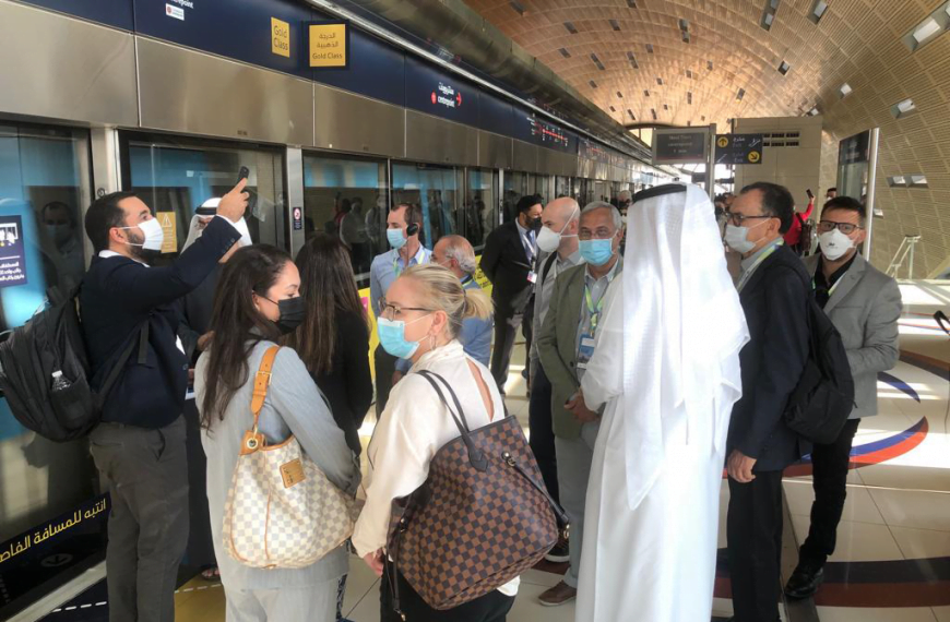 Transportadores brasileiros conhecem, em Dubai, sistemas de transporte público e projetos futuristas