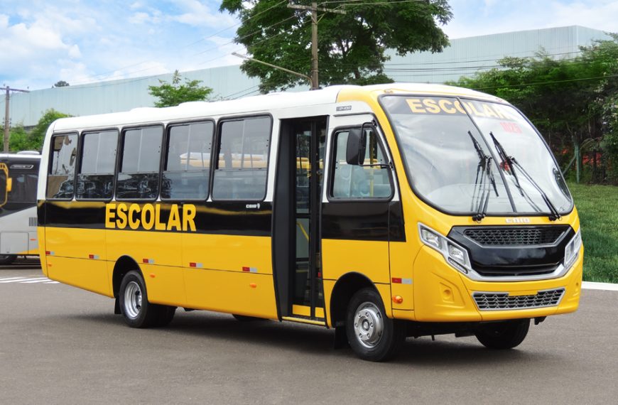 Empresa paulista adquire 40 unidades do micro-ônibus F2400, marca Caio, versão escolar