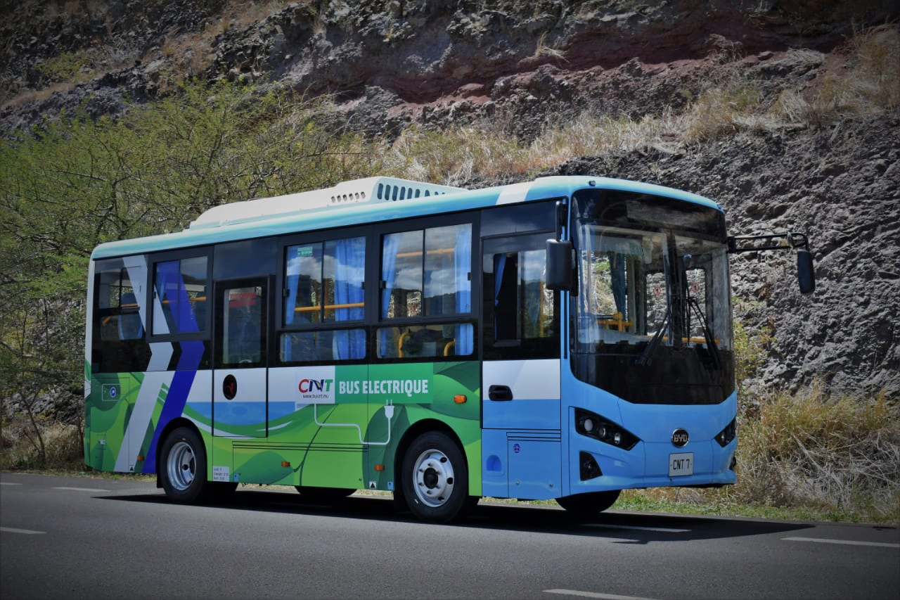 Ilhas Maurício recebem seu primeiro ônibus BYD K6 100% elétrico