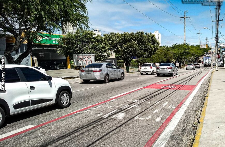 Prefeitura de Natal realiza ação educativa sobre uso correto da faixa exclusiva de ônibus