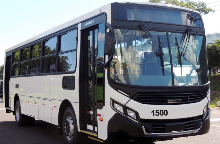 Chegada de novo lote de ônibus Caio para Angola, marca a exportação de 450 unidades para o país africano
