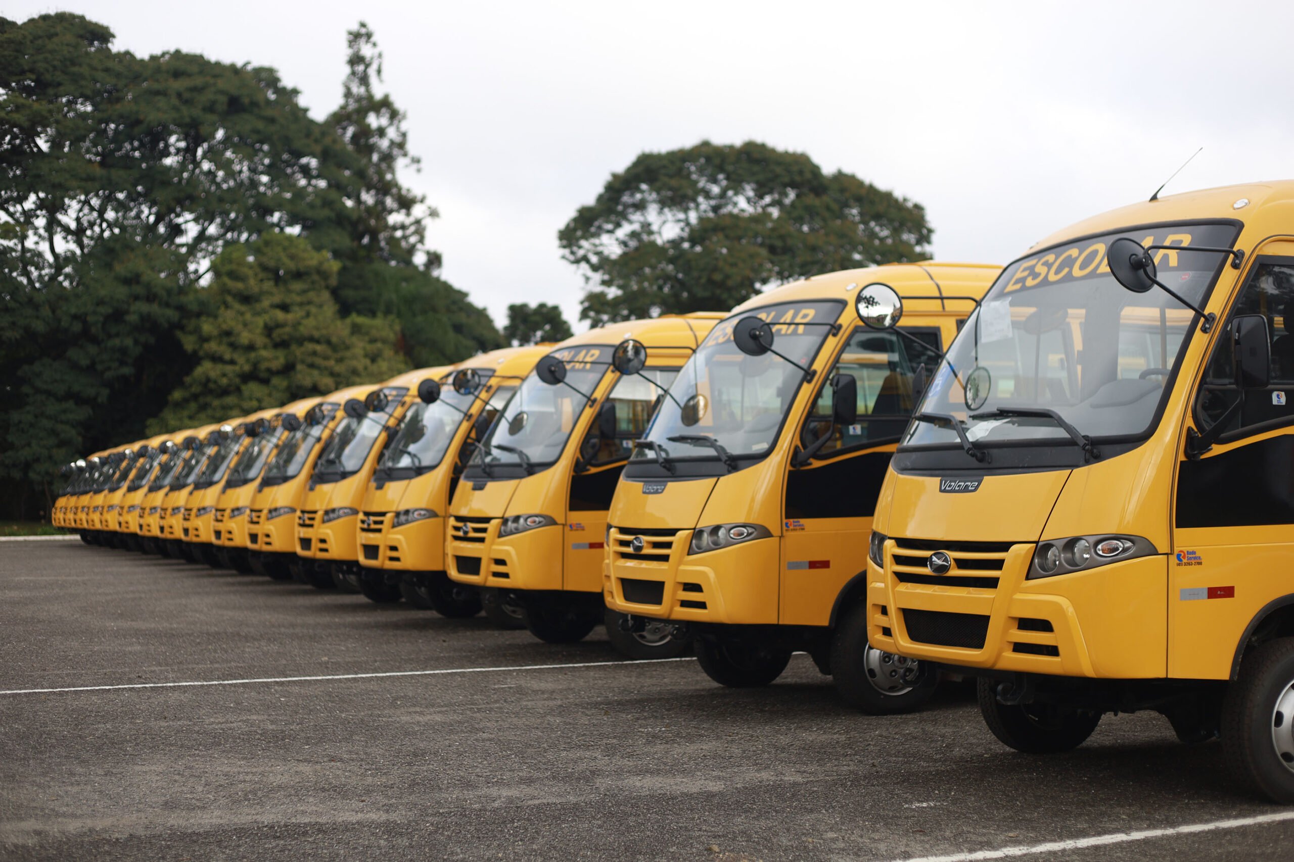 PR: Volare entrega 70 micro-ônibus Attack 8 4X4 para o Programa Caminho da Escola