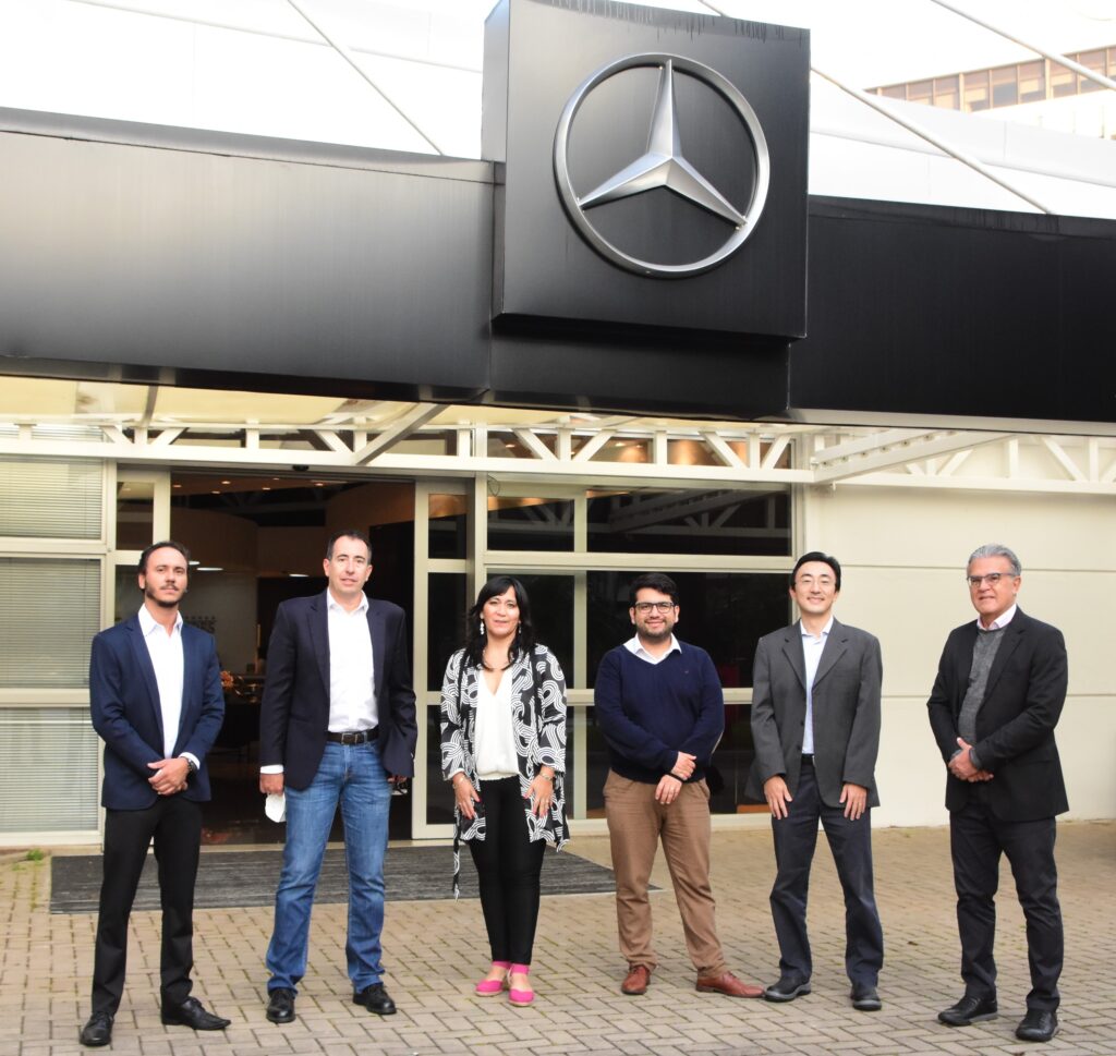 Mercedes-Benz do Brasil recebe visita da diretora de Transporte Público Metropolitano do Chile 2 Divulgacao MBB 1