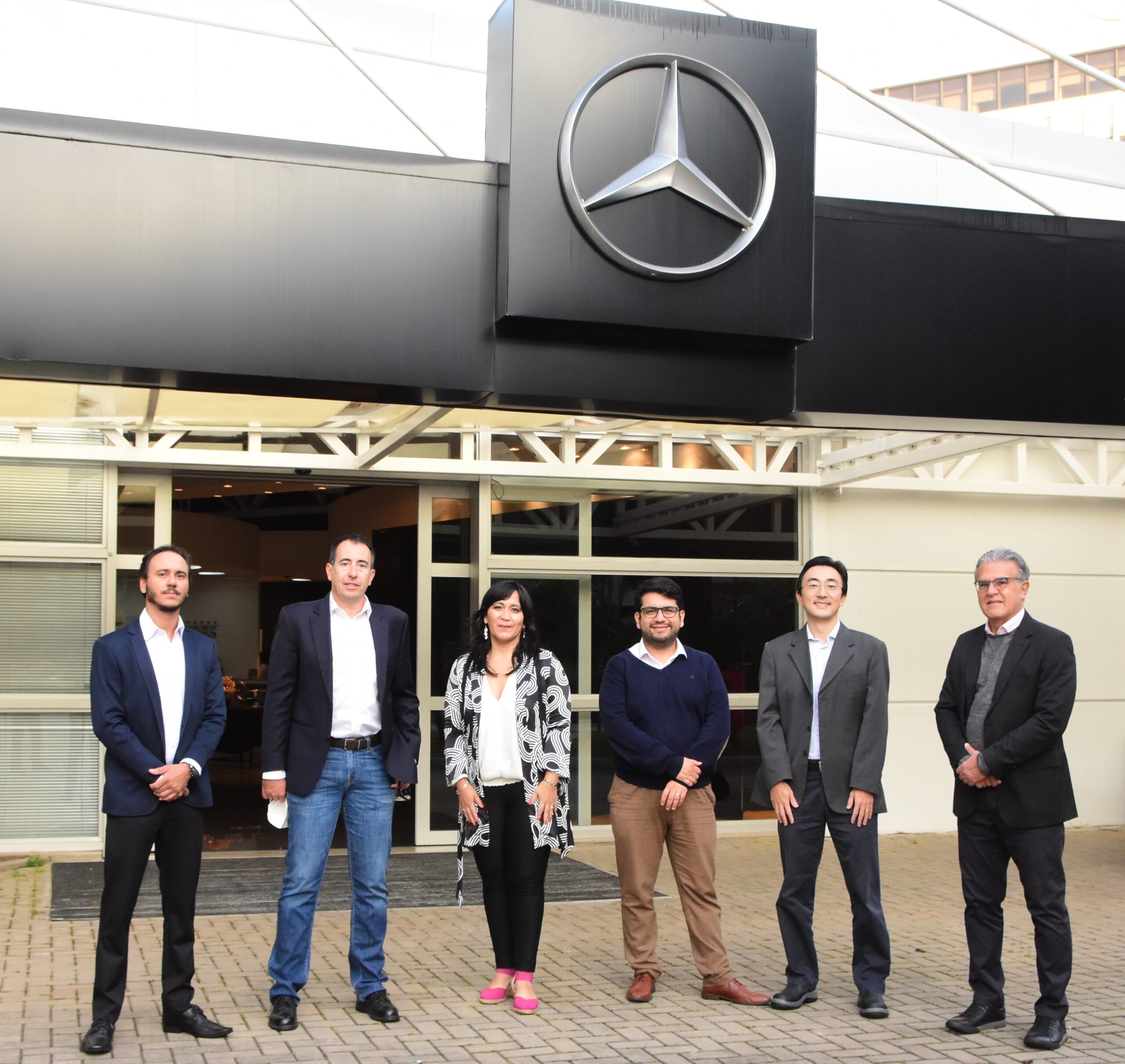 Mercedes-Benz do Brasil recebe visita da diretora de Transporte Público Metropolitano do Chile