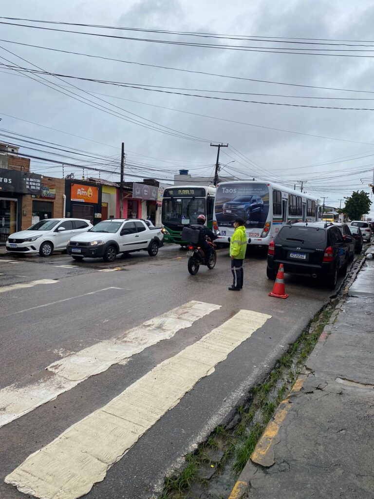 Em virtude da forte chuva em Natal, trecho interditado no Planalto conta com transporte alimentador 2 Divulgacao PMN