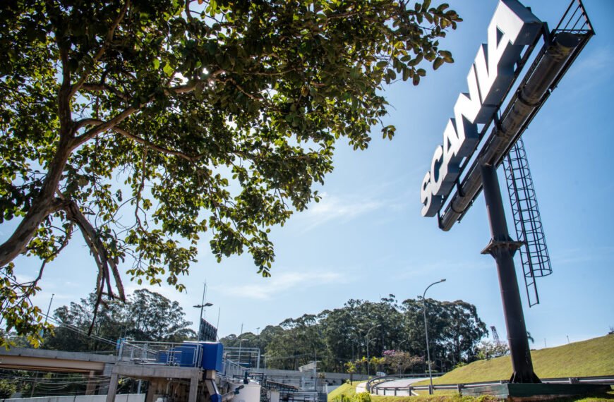 Scania lança nova plataforma de propulsão para ônibus com versões a diesel e híbrida plug-in